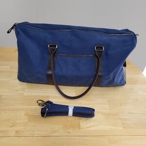 Elegant Blue Duffel Bag for Men